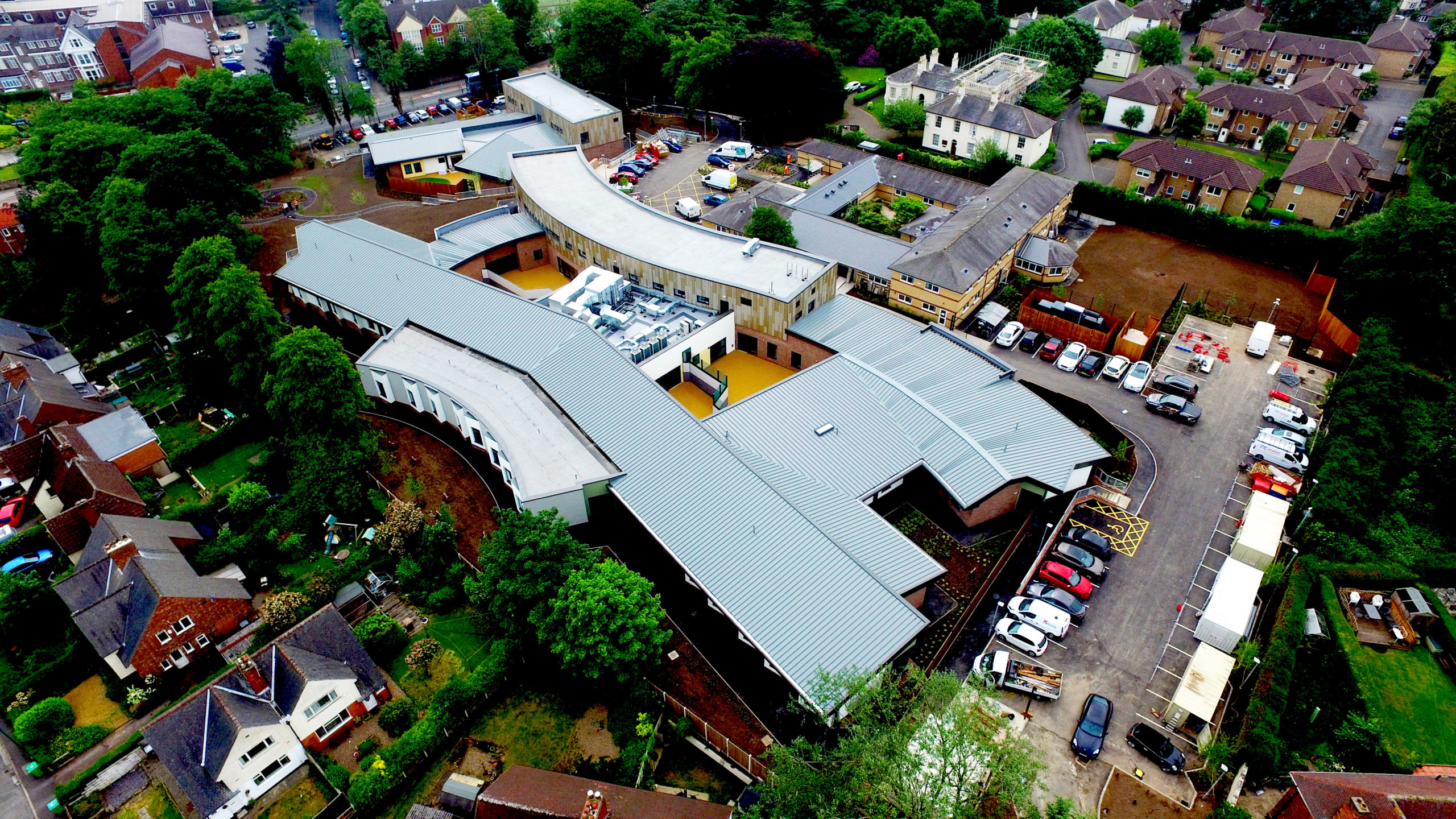 Multi-discipline roof refurbishment, including pitched, cladding, flat and industrial.
